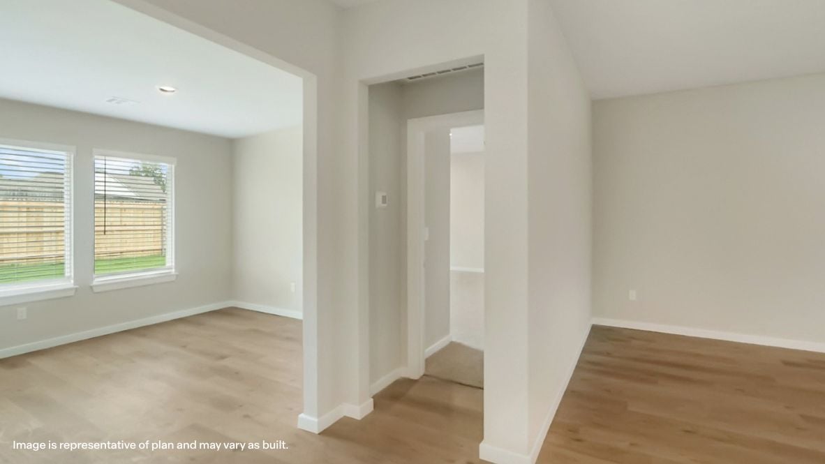 D.R. Horton Holden Study / Hallway